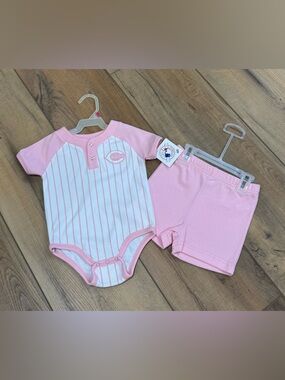Genuine Merchandise Pink White Cincinnati Reds Baby Matching Set